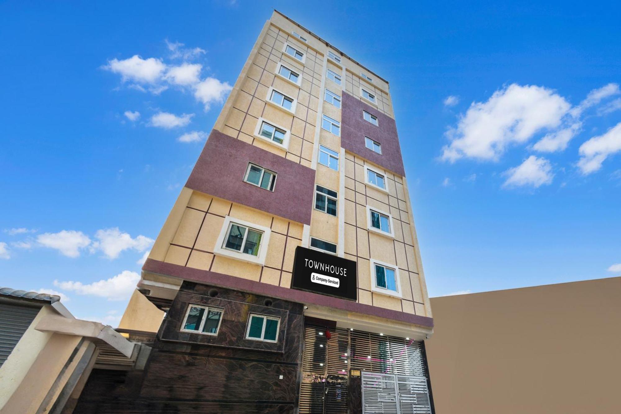 Gundipet Super Townhouse Kokapet Formerly Aarian Tej Nilayam מראה חיצוני תמונה