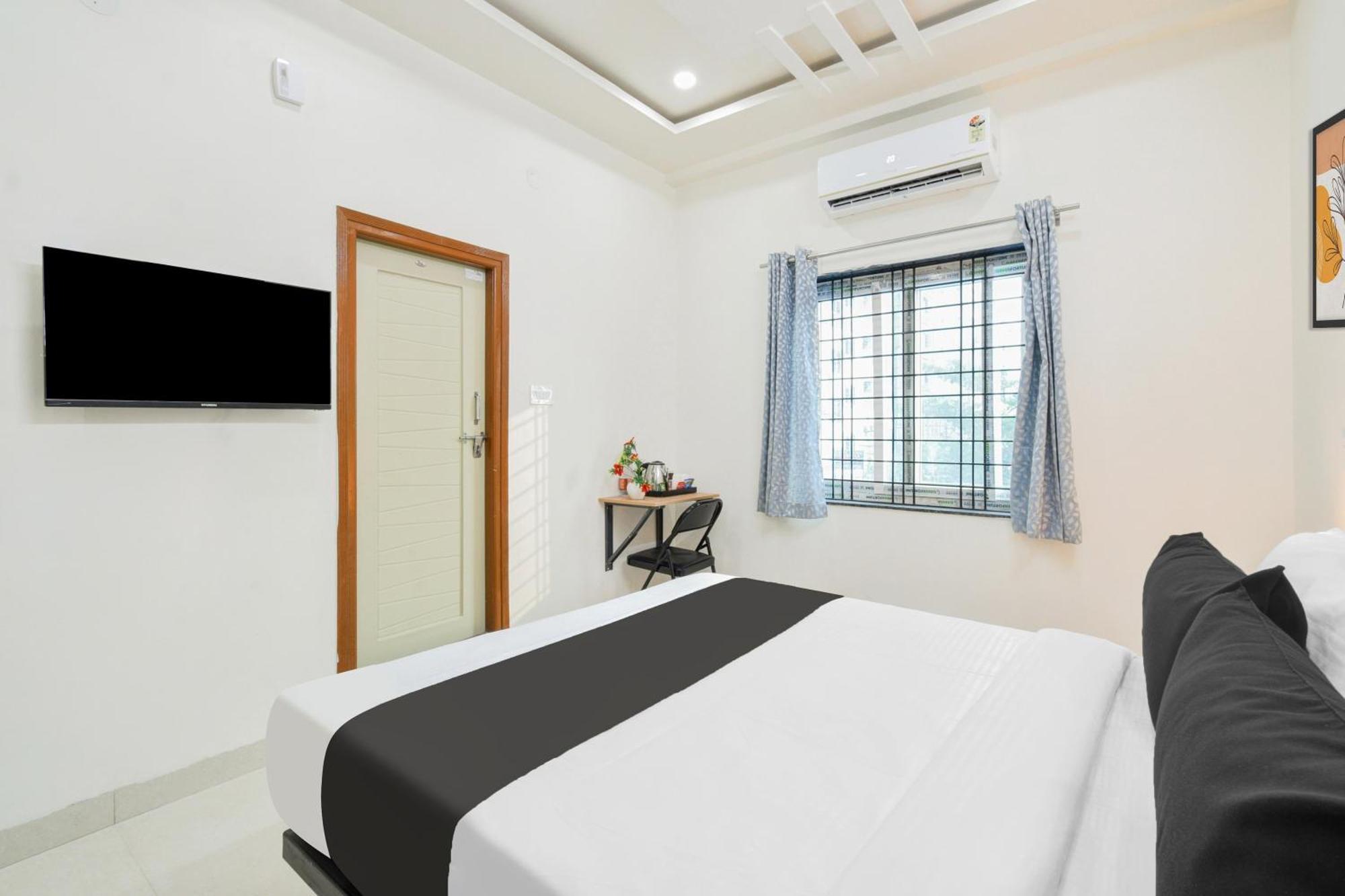 Gundipet Super Townhouse Kokapet Formerly Aarian Tej Nilayam מראה חיצוני תמונה