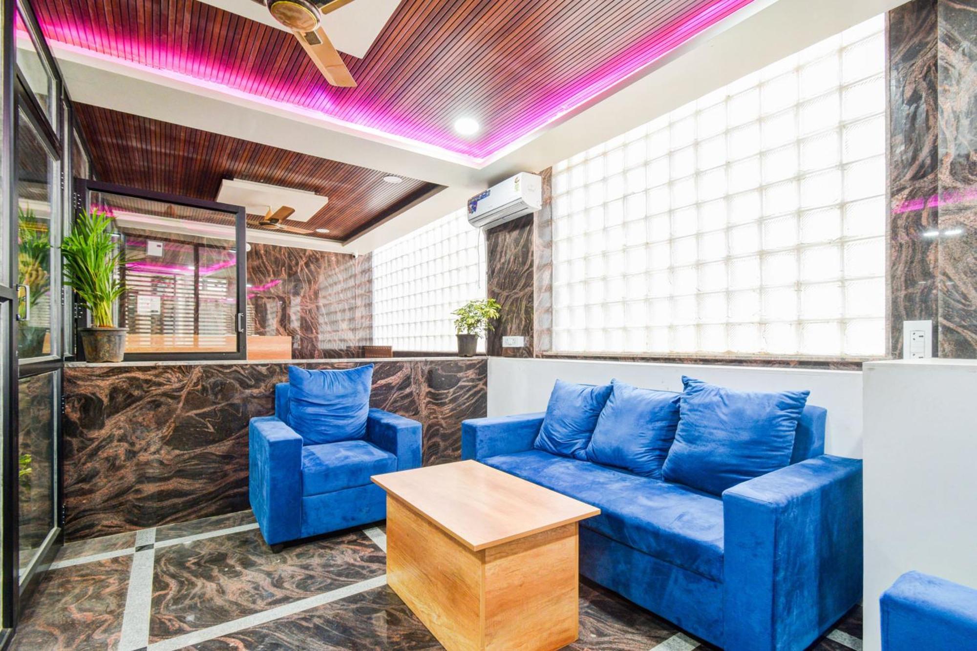 Gundipet Super Townhouse Kokapet Formerly Aarian Tej Nilayam מראה חיצוני תמונה