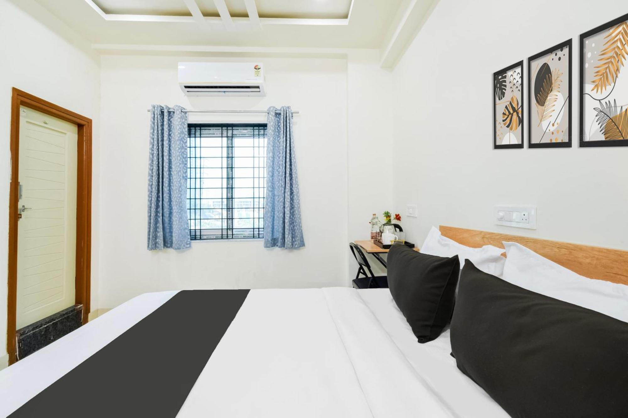 Gundipet Super Townhouse Kokapet Formerly Aarian Tej Nilayam מראה חיצוני תמונה